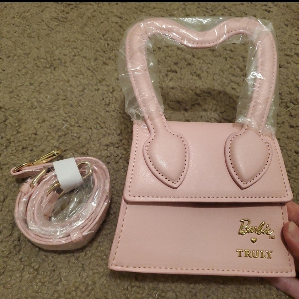 Pink Heart-Handle Crossbody Bag